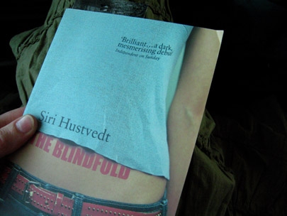 the ending troubled me a bit. But maybe i�ll read it again sometime.