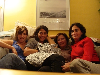 On the couch with... Luciana, Marichu and Luc�a