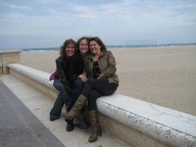 las tres