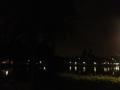 piramides in the dark